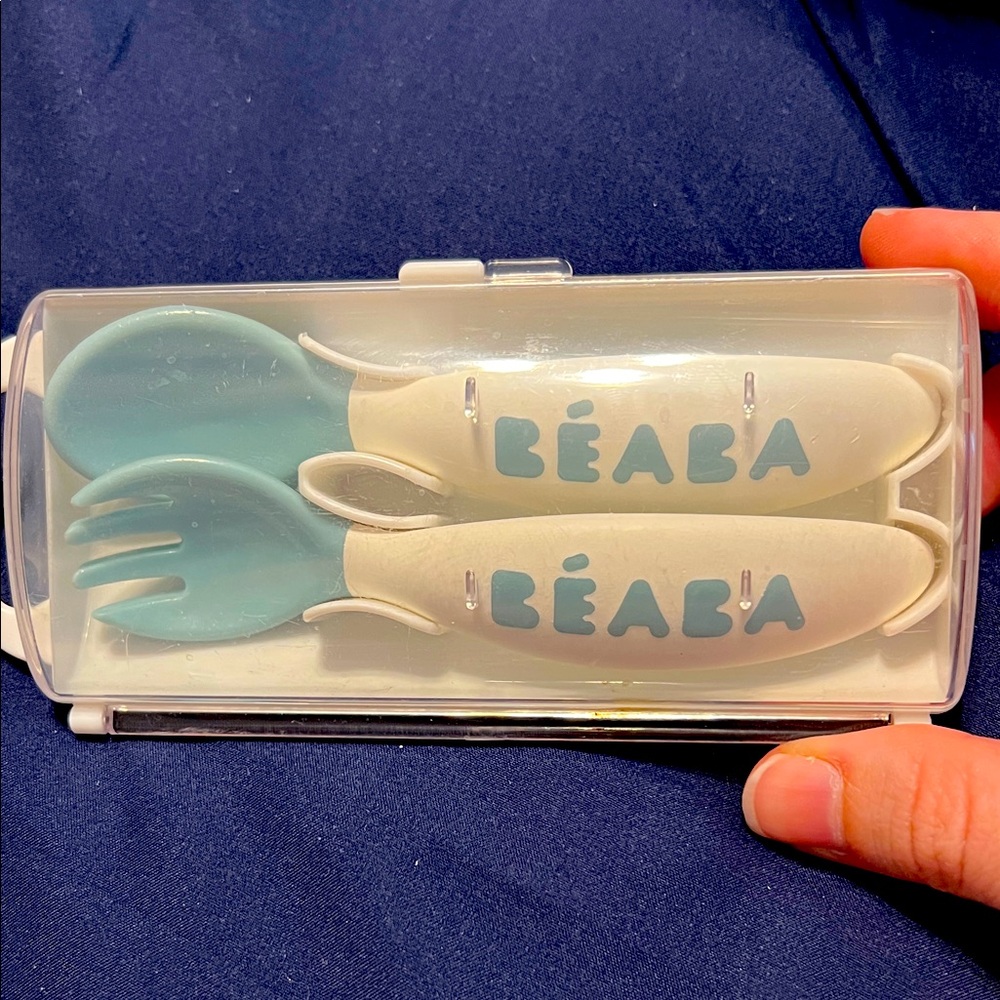 Very Gently Used Beaba 2nd stage ergonomic training fork & spoon in travel case